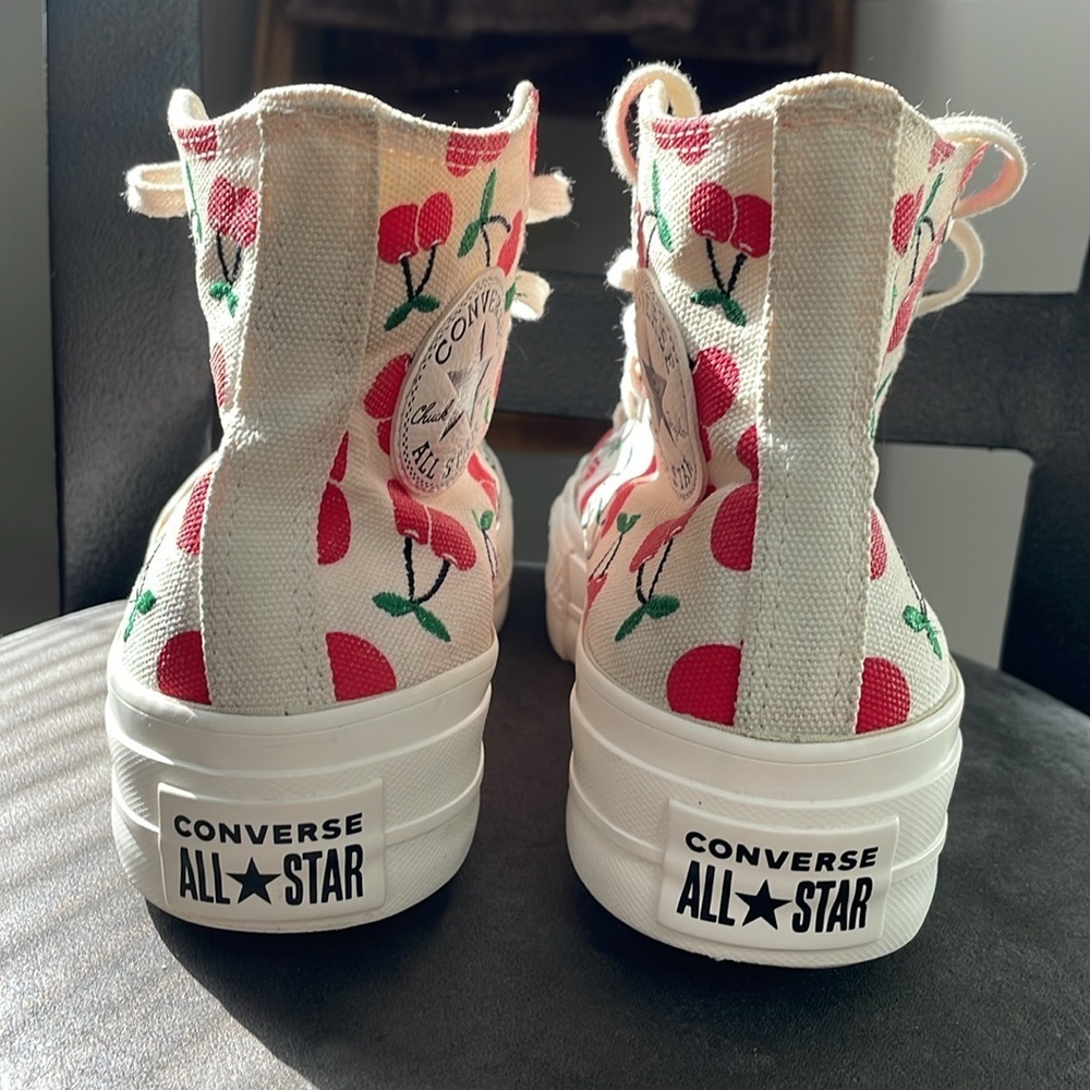 CONVERSE CHUCK TAYLOR ALL STAR LIFT PLATFORM CHERRIES - Picture 6 of 13